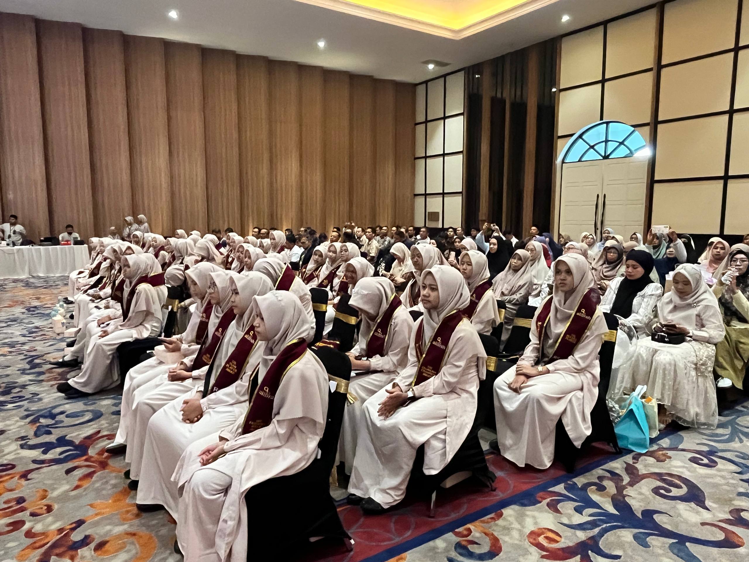Penguatan Spiritual Kemenag Gresik Antar Pelepasan 119 Generasi Emas Al Ibrah
