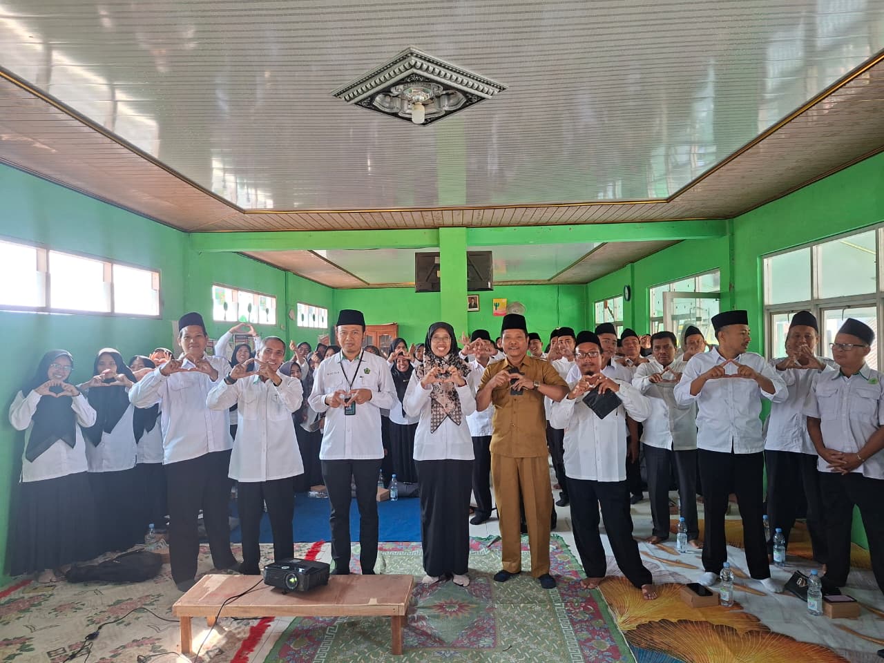 Akselerasi Kualitas Pembelajaran, Puluhan Guru MI Wringinanom Ikuti Pelatihan