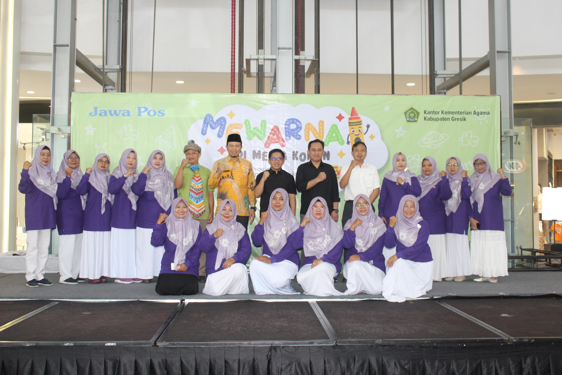 Plt Kepala Kemenag Gresik Hadiri Final dan Awarding Lomba Mewarnai 2025 di Icon Mall